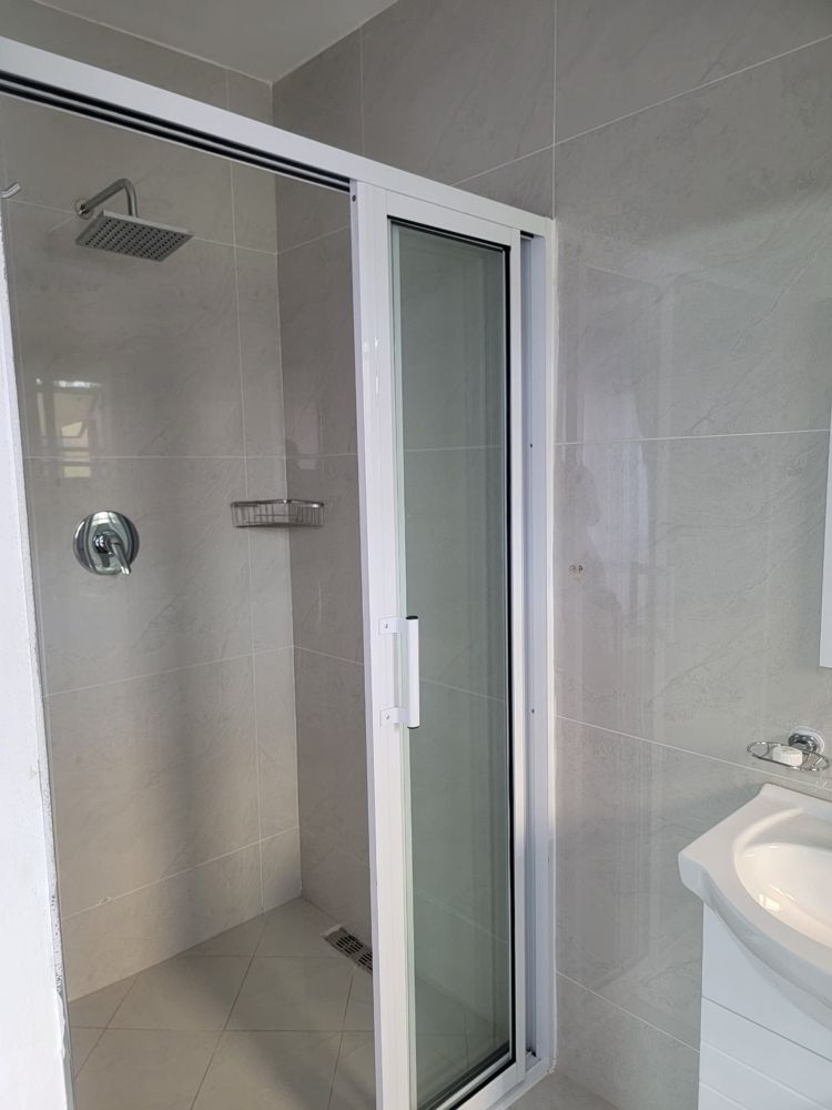 Shower cubicle